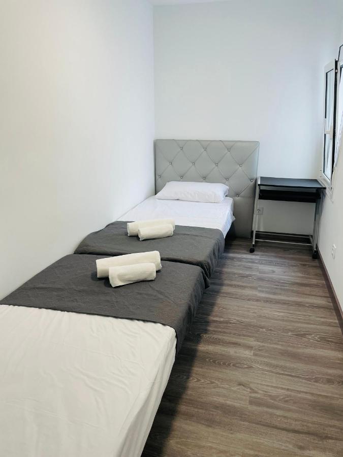 Barca 5 New Beach Apartment Sant Adrià de Besòs Kültér fotó