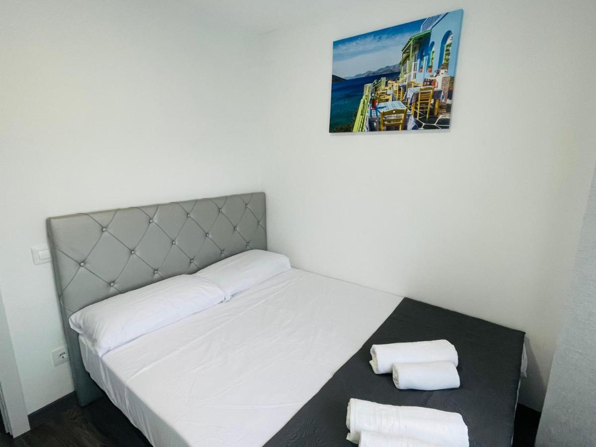 Barca 5 New Beach Apartment Sant Adrià de Besòs Kültér fotó